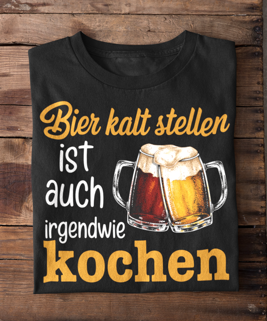 Küchenchef am Kühlschrank